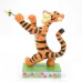 טיגר נלחם בדבורה - Tigger Fighting a Bee טיגר נלחם בדבורה - Tigger Fighting a Bee