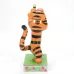 טיגר נלחם בדבורה - Tigger Fighting a Bee טיגר נלחם בדבורה - Tigger Fighting a Bee